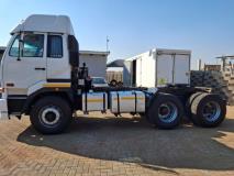 Nissan UD UD440 6x4 Truck Tractor Clc Trucks
