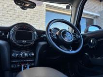 MINI Hatch Cooper Hatch 3-Door Auto Carnections