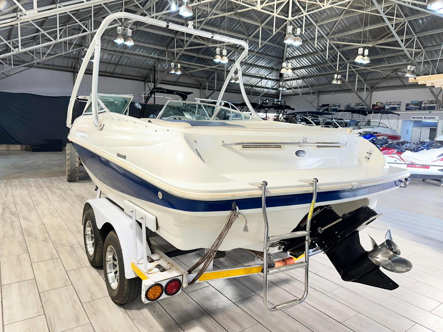 Rinker Inboard Waterworld