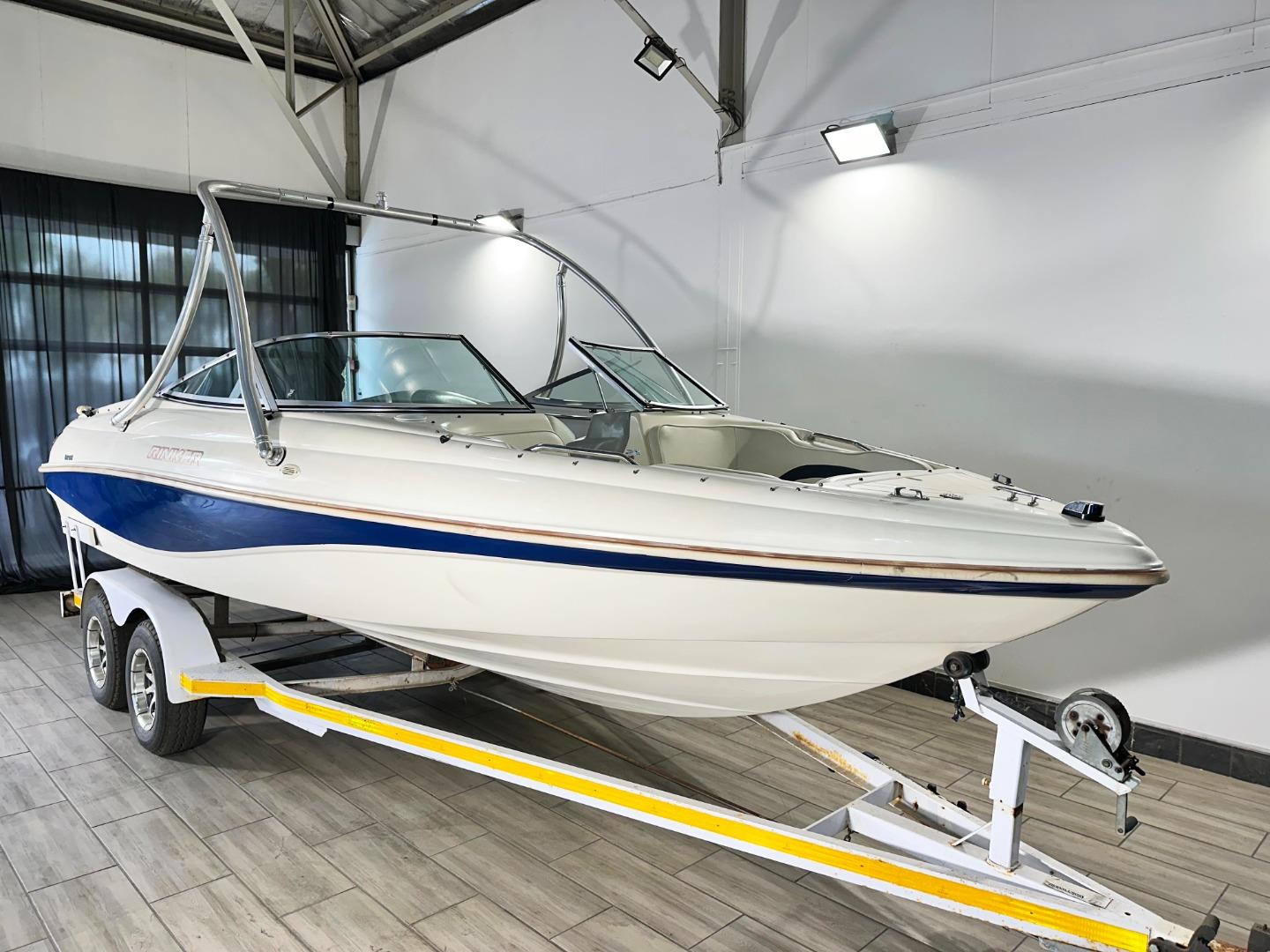 Rinker Inboard Waterworld