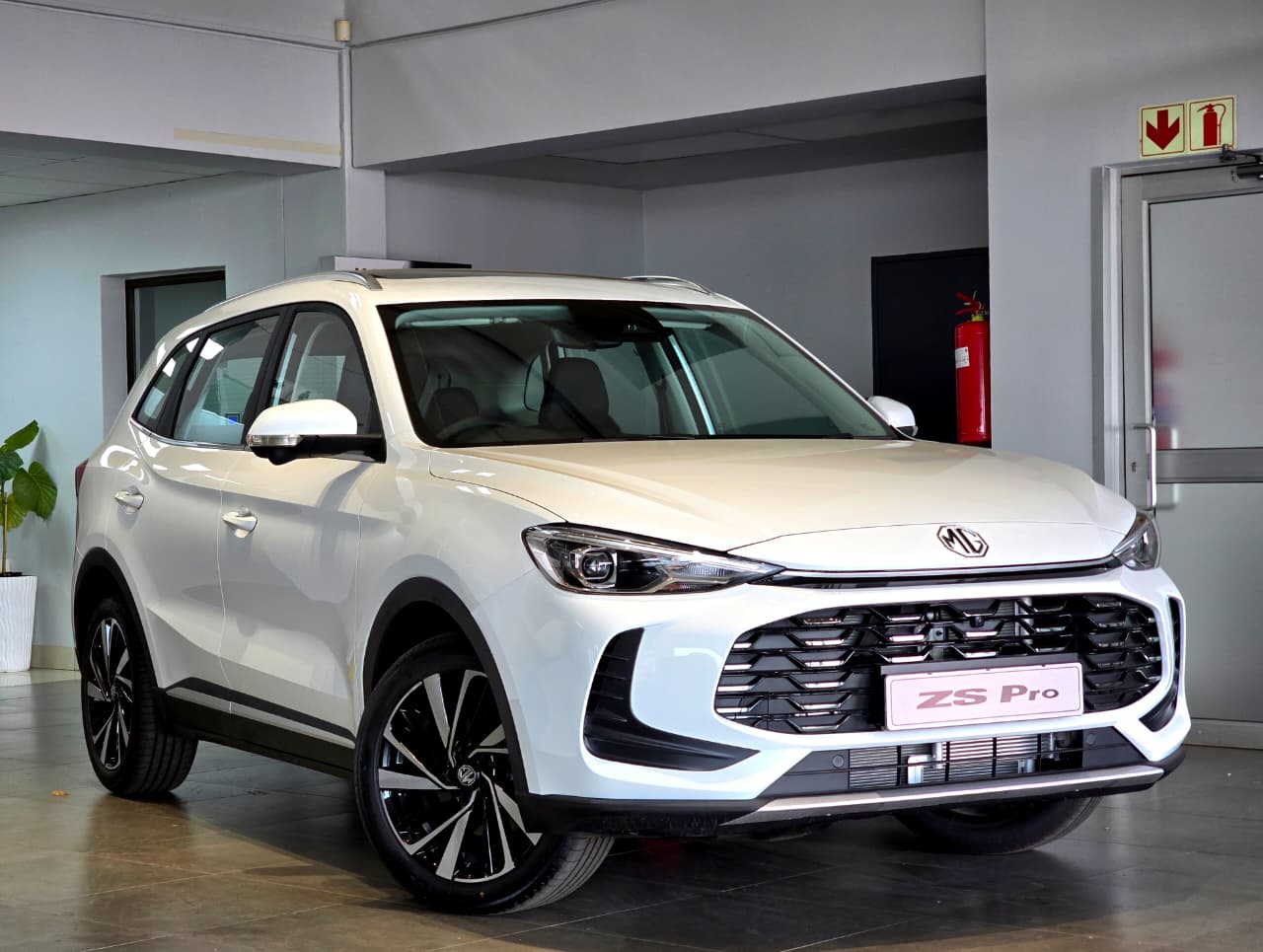 2025 MG ZS Pro