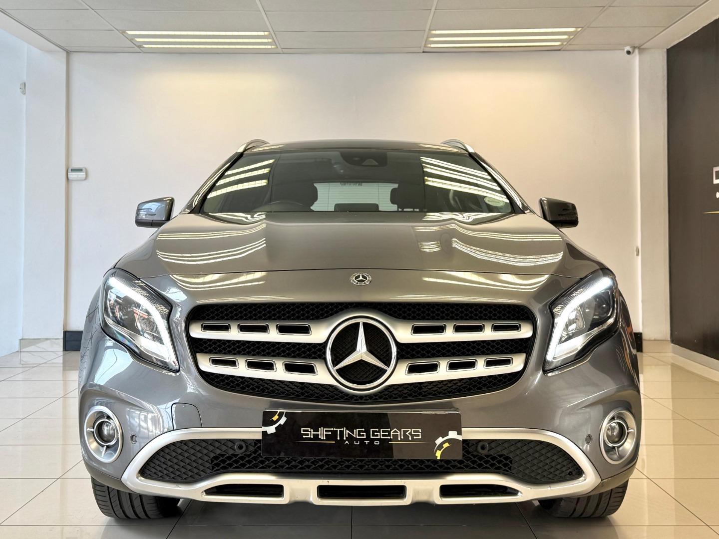 Mercedes-Benz GLA GLA200 Auto Shifting Gears Luxury