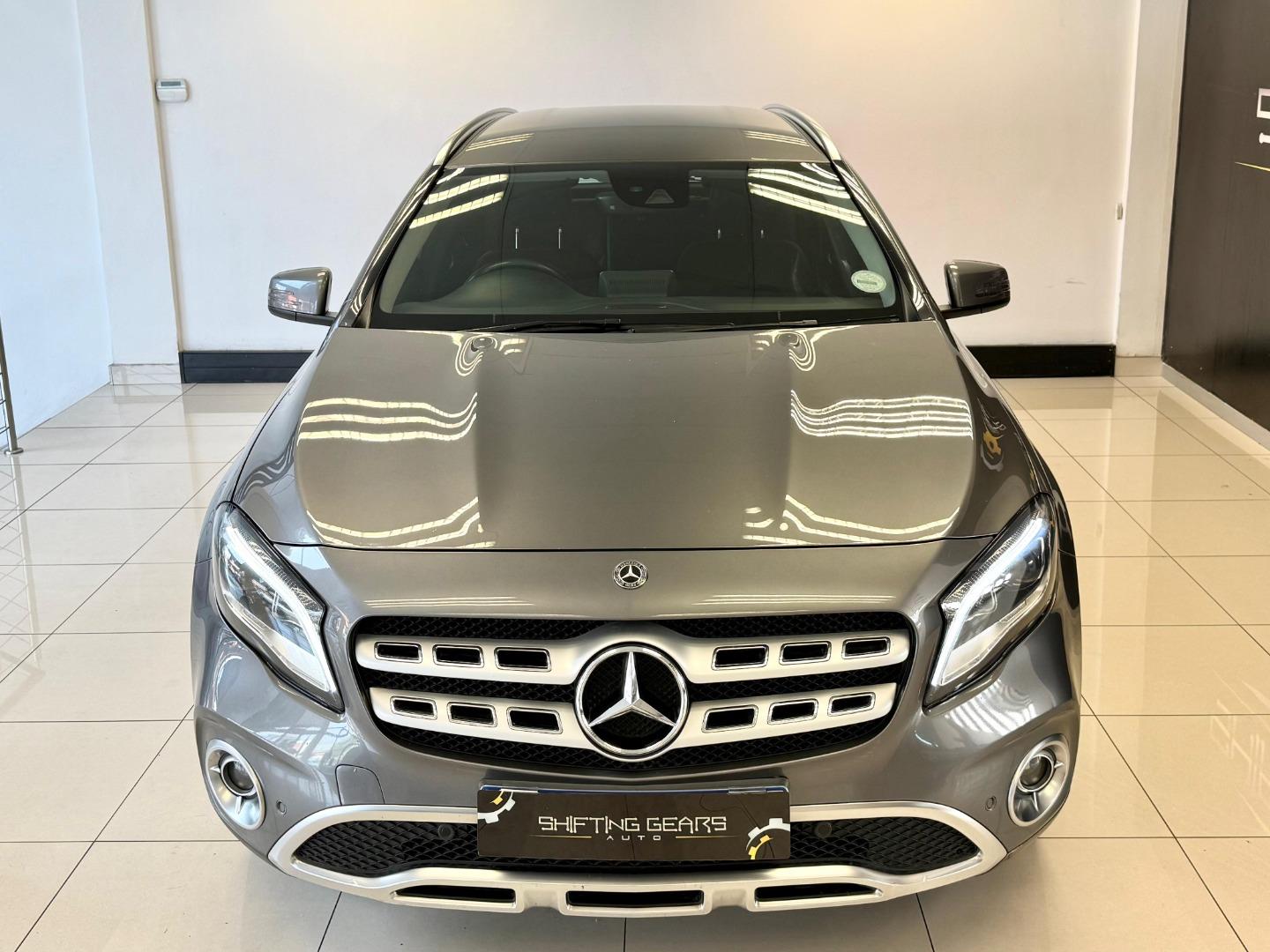 Mercedes-Benz GLA GLA200 Auto Shifting Gears Luxury