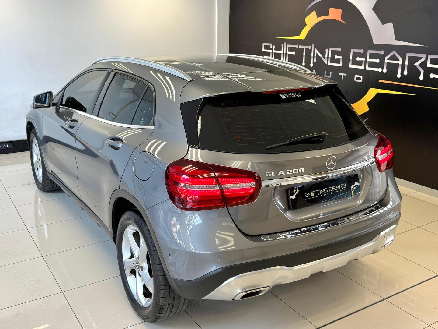 Mercedes-Benz GLA GLA200 Auto Shifting Gears Luxury