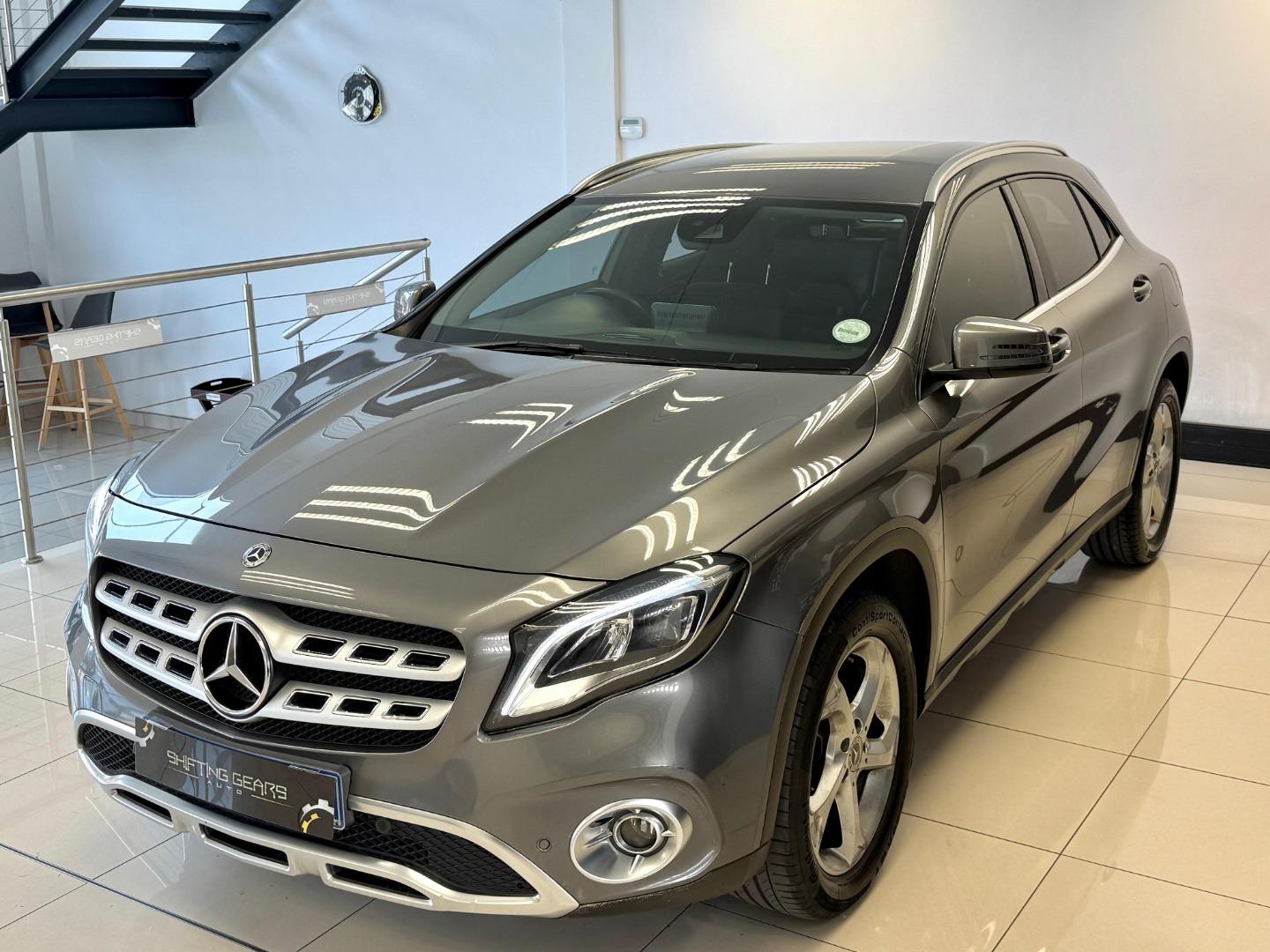 Mercedes-Benz GLA GLA200 Auto Shifting Gears Luxury