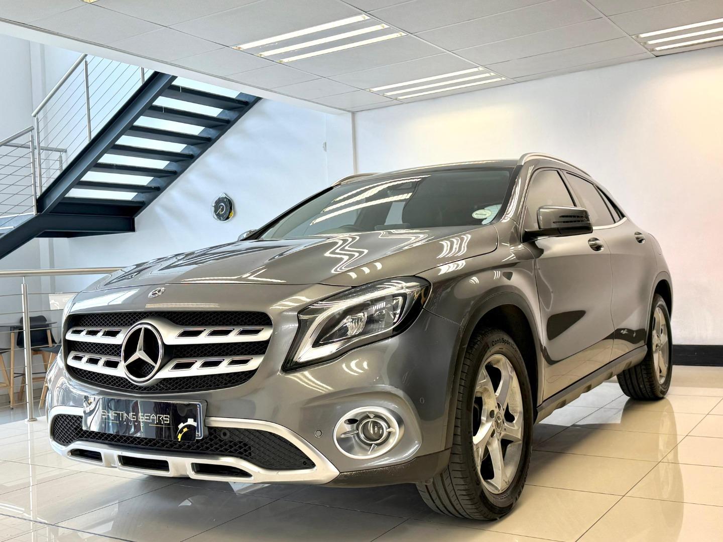 Mercedes-Benz GLA GLA200 Auto Shifting Gears Luxury