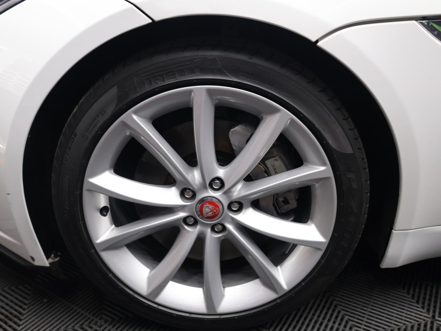 Jaguar F-Type Coupe 221kW King Of Cars