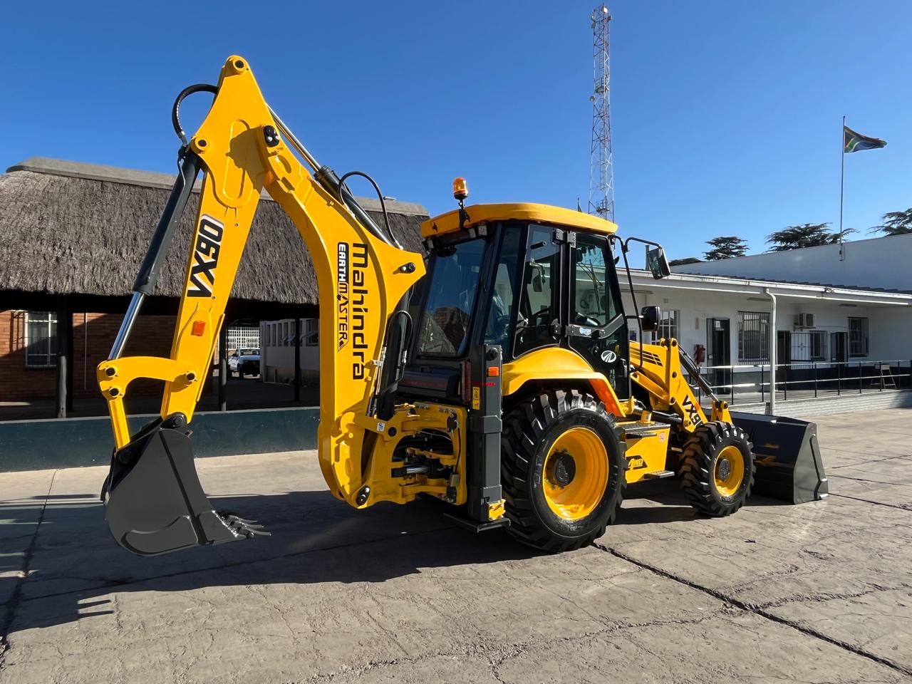 Mahindra VX90 4WD General Purpose Bucket Blc Plant Company (Pty) Ltd