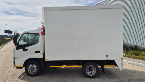 2018 Hino 300 Series 614 SWB Closed Truck ( 2.5Ton Truck) for sale