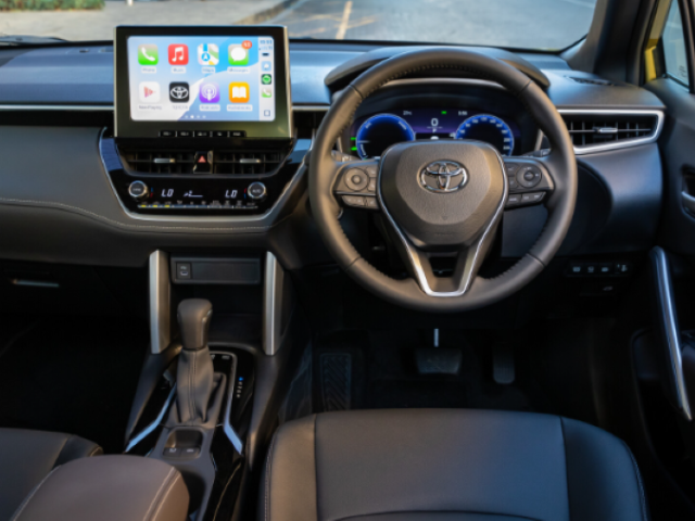 Toyota Corolla Cross interior 