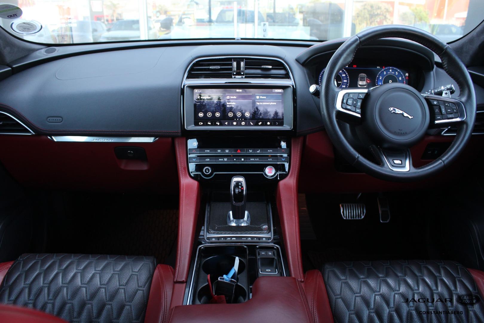 Jaguar F-Pace SVR SMG Jaguar Landrover Constantiaberg