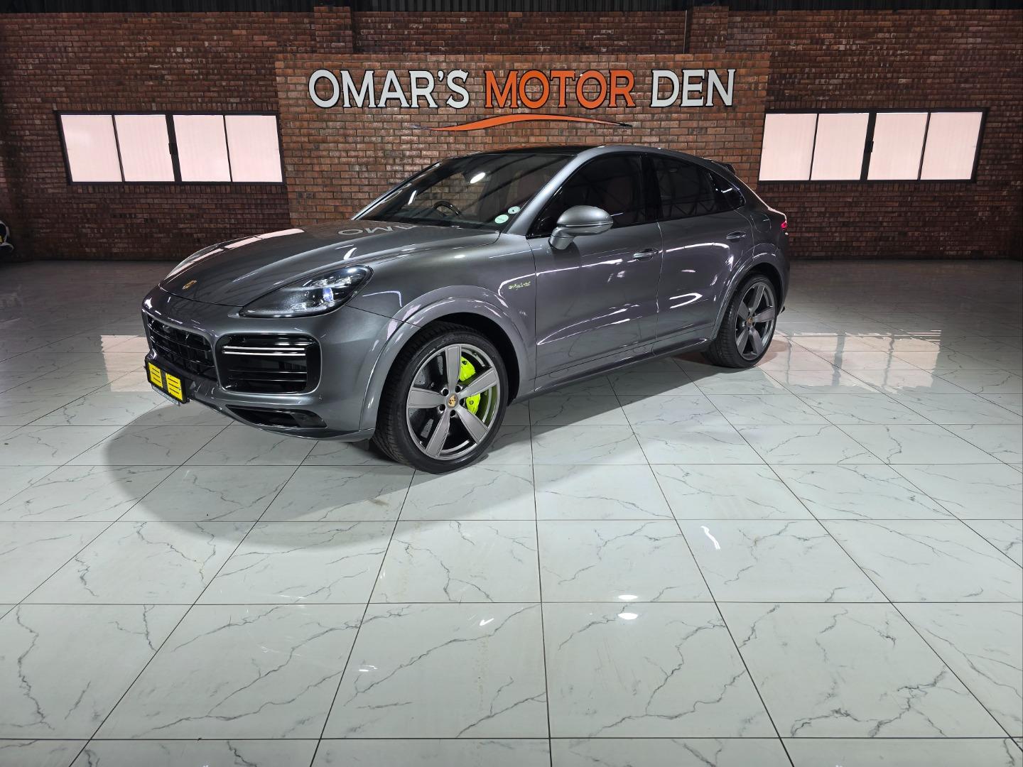 2019 Porsche Cayenne Turbo S e-hybrid Coupe