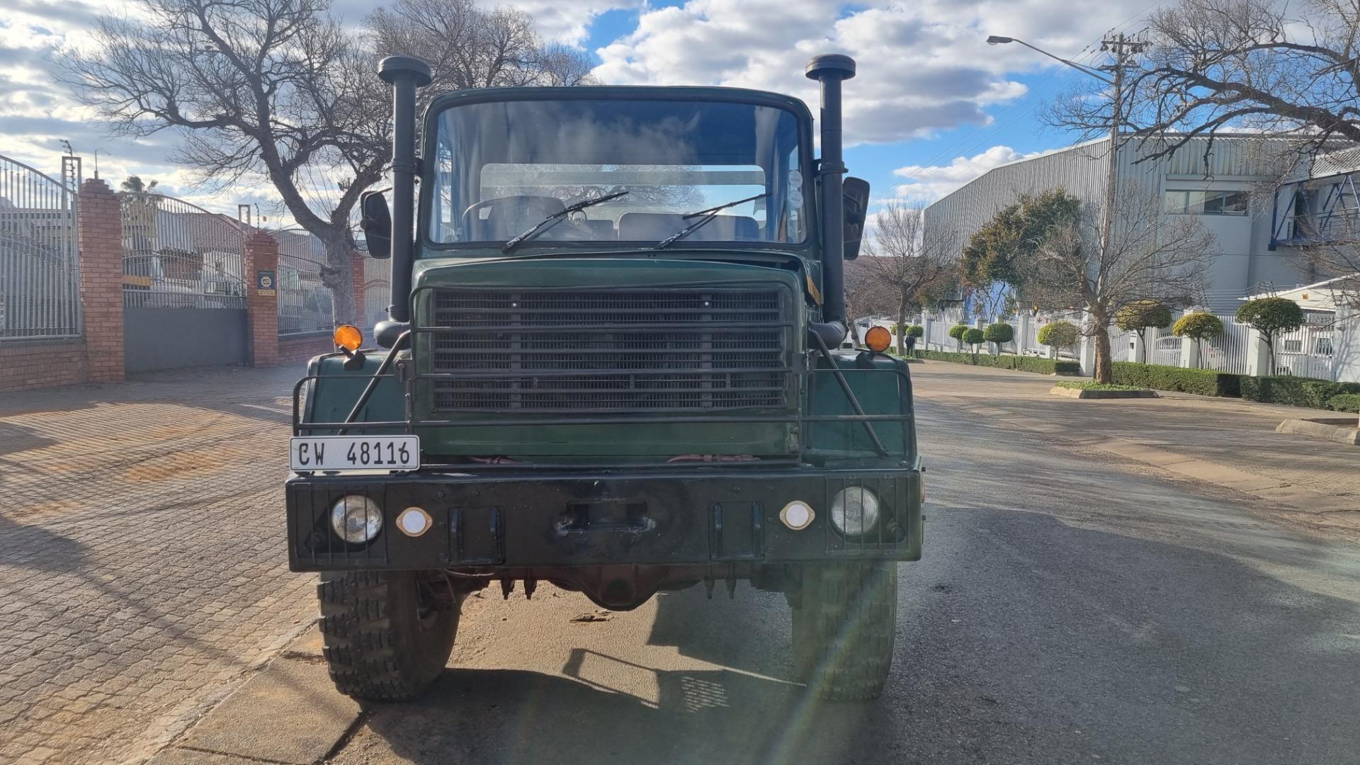 Samil 50 1981 SAMIL 50 4X4 FLATDECK WITH THE WATER TANKS Truckways