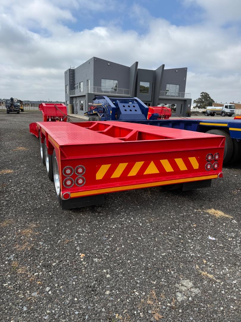 SUPERIOR 3 Axle Lowbed Delta Truck Sales