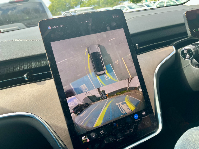 Reversing into one of two charging spots near entrance 3 at the Somerset Mall.