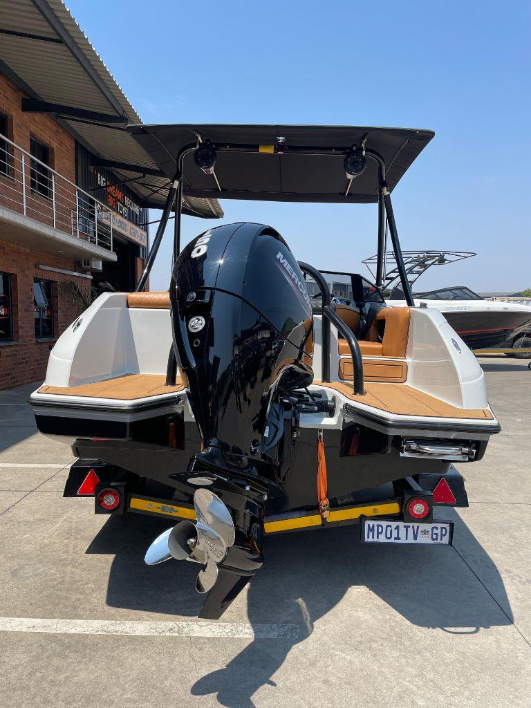 Cascade 196 BOAT WITH MERCURY 150HP 4-Stroke Outboard UB Leisure