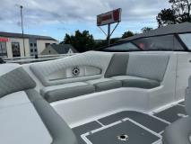 MALLARDS Celebrity 230 & F300 Yamaha 4 stroke ( used 2022 model motor, 260 hours) Knysna Yamaha