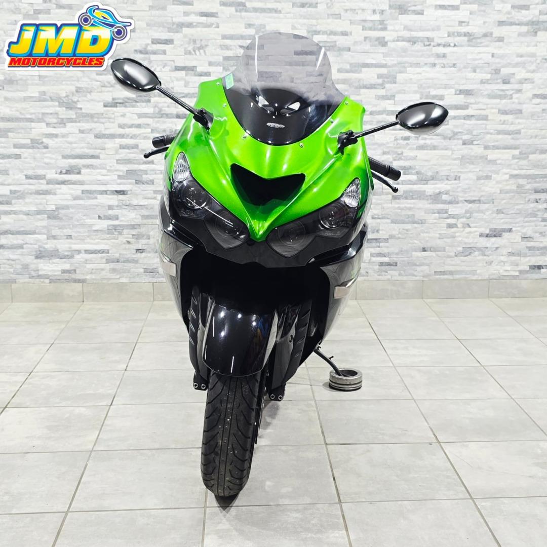 R様 KAWASAKI Ninja ZX-14R (ZZR1400) 2014 Parts and Technical