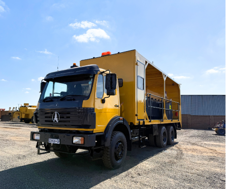 Powerstar crew cab service truck Vdm Sales