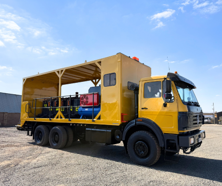 Powerstar crew cab service truck Vdm Sales