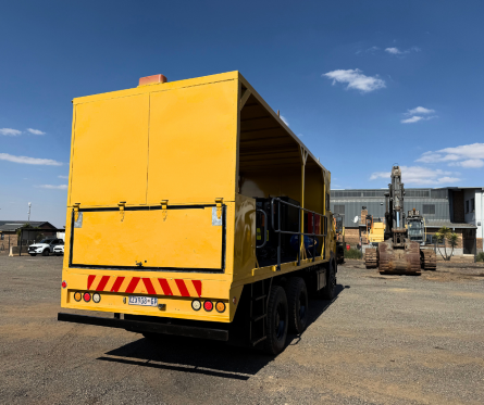 Powerstar crew cab service truck Vdm Sales