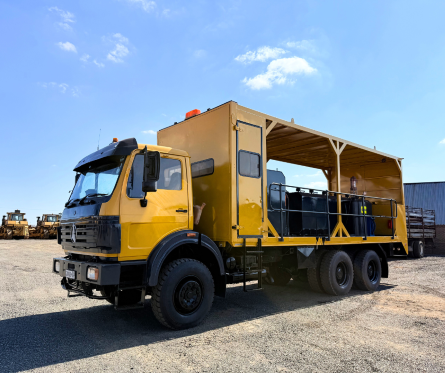 Powerstar crew cab service truck Vdm Sales