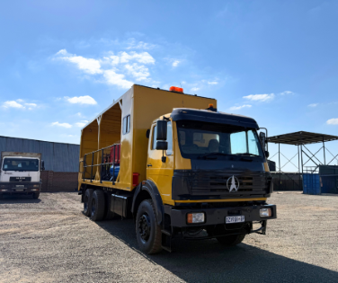 Powerstar crew cab service truck Vdm Sales