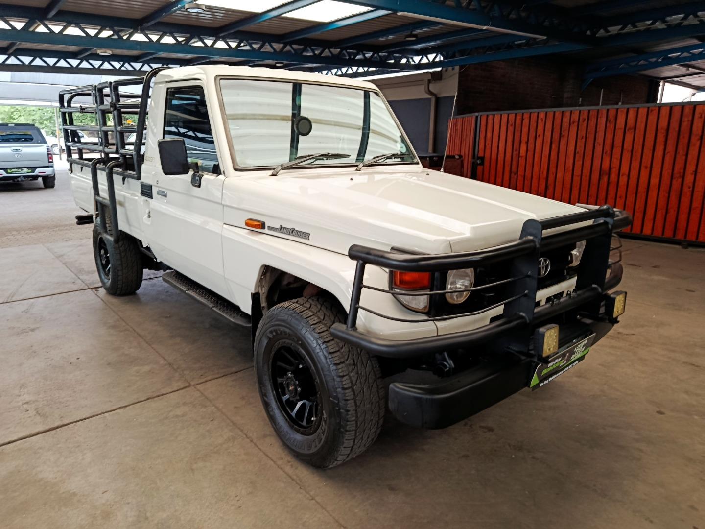 Toyota Land Cruiser 70 4.5l We Buy Bakkies