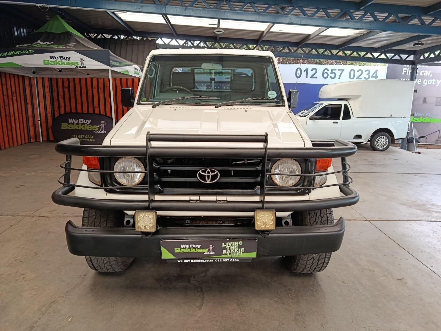Toyota Land Cruiser 70 4.5l We Buy Bakkies