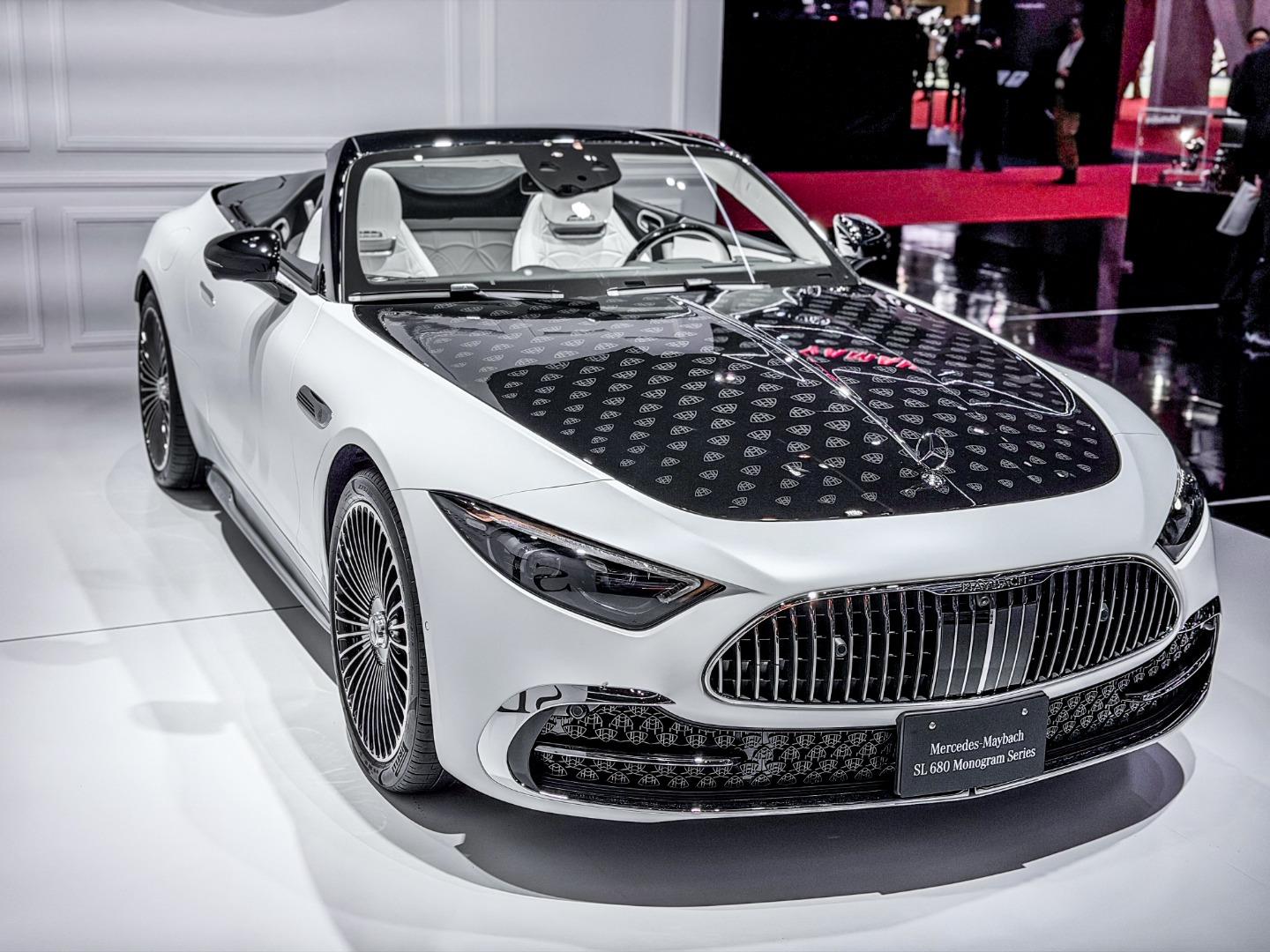 Mercedes-Benz 