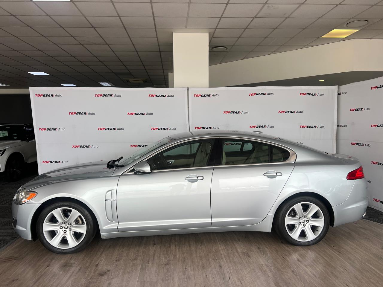 Jaguar XF 3.0 Premium Luxury Top Gear Auto