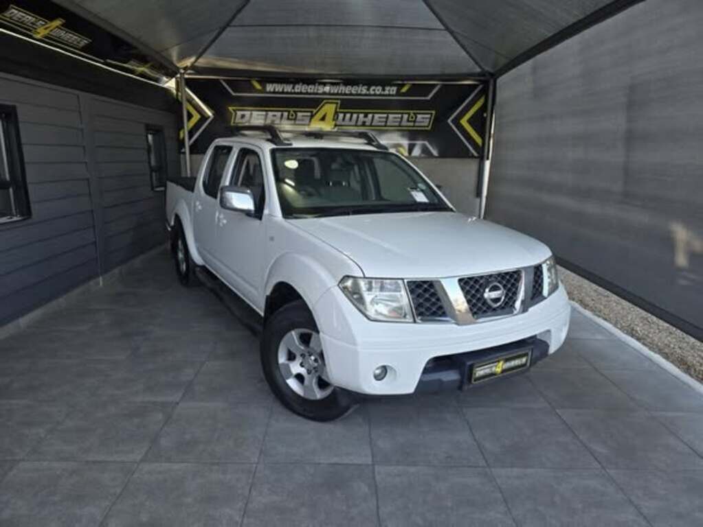Nissan Navara 2.5dCi Double Cab LE Deals 4 Wheels