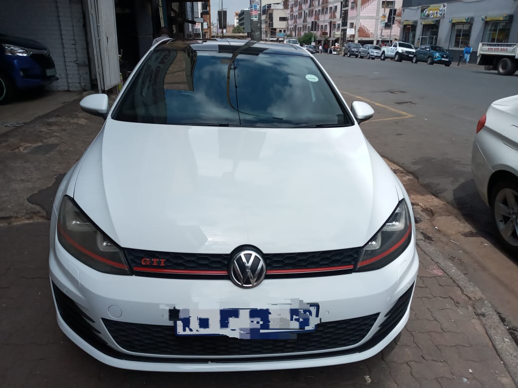 Volkswagen Golf GTI Auto Innomid Auto