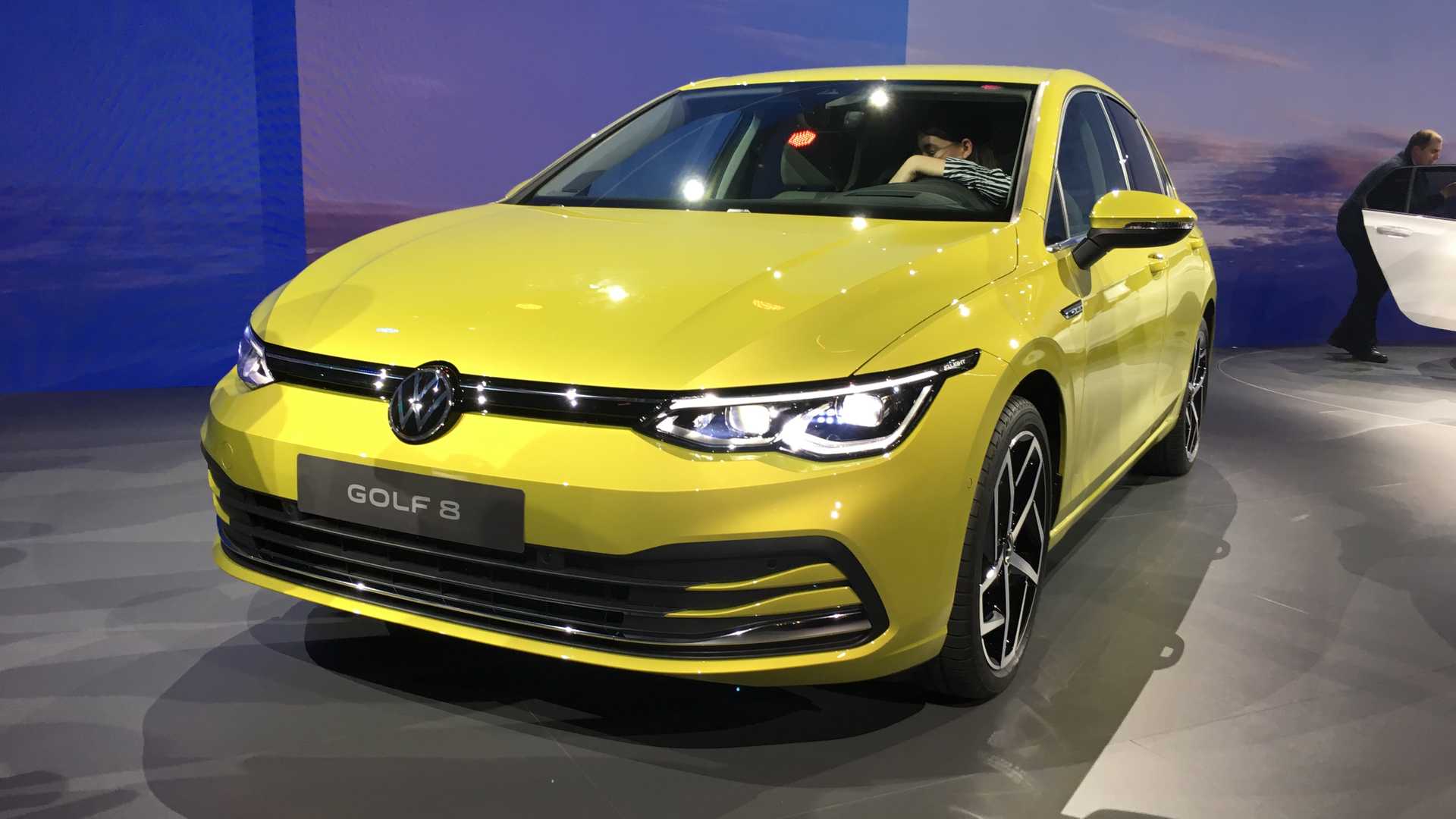 Volkswagen Golf 8 global reveal - VW goes all in on the latest Golf -  Automotive News - AutoTrader