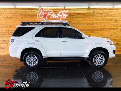 Toyota Fortuner 4.0 V6 4x4 Cit Moto