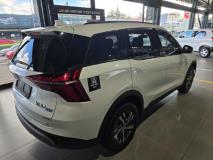 Mahindra XUV700 2.0T AX5 BB Mahindra Silverton