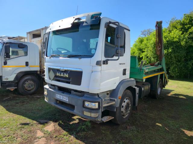 MAN TGM 18-240 8 ton skip loader Lightstorm Trucks