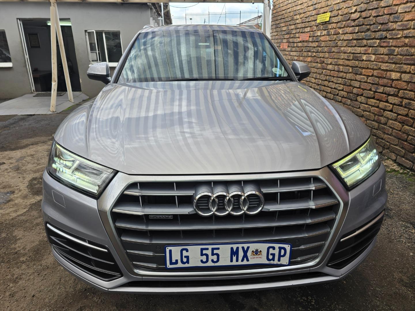 Audi Q5 2.0TDI Quattro Sport Motorcade CC