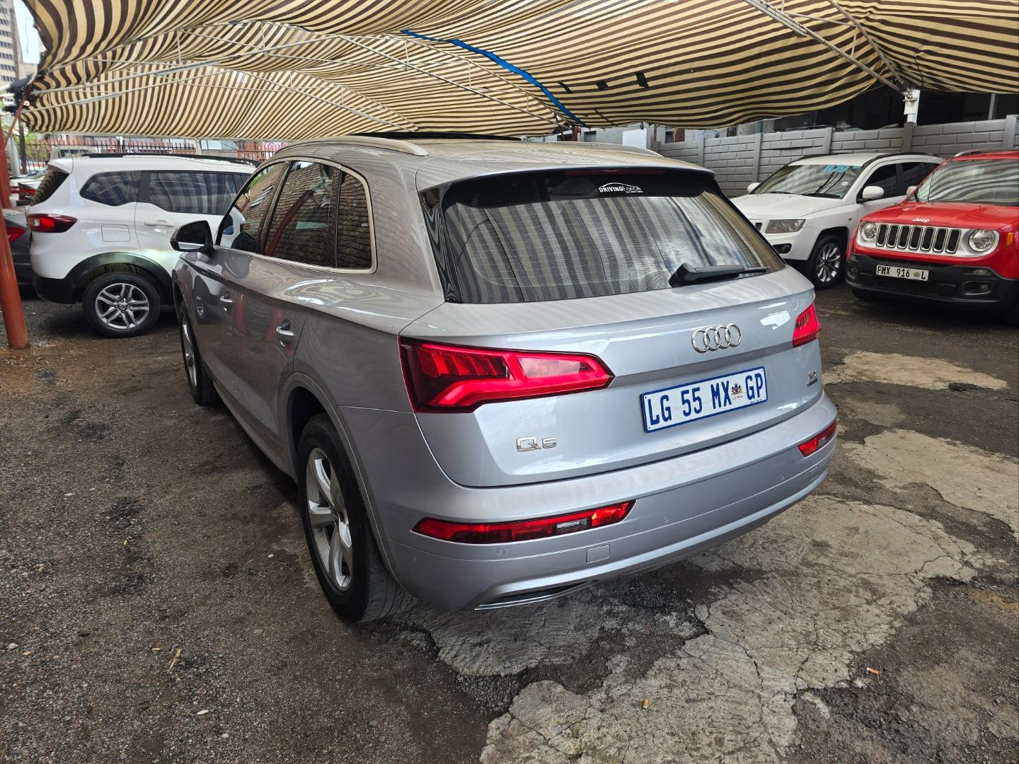 Audi Q5 2.0TDI Quattro Sport Motorcade CC