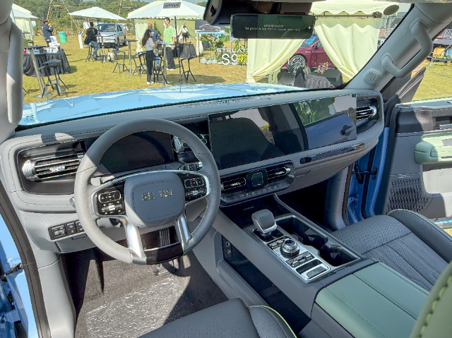 BAIC BJ40 Pro BJ40e BJ40tdi Guangzhou China Interior wide