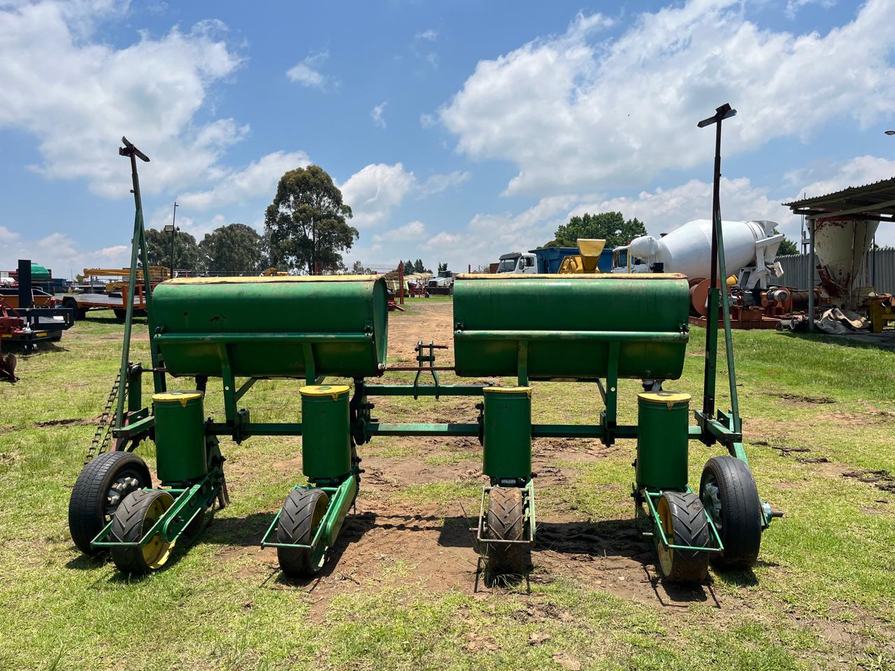 John Deere 7000 4 Row Planter  for sale