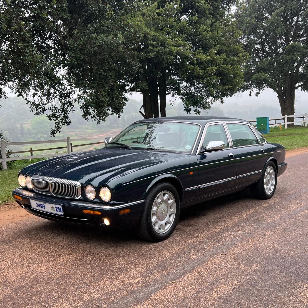2000 Daimler Super V8 LWB for sale