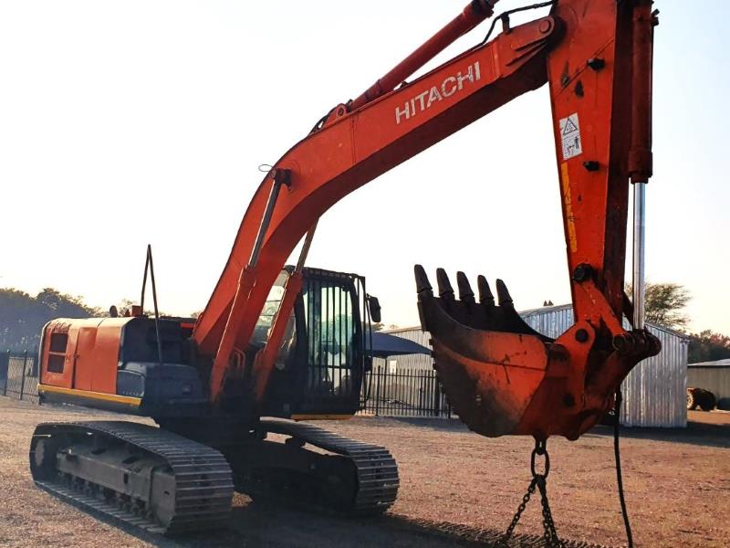 Hitachi ZX 200-5 for sale in Pretoria - ID: 28127681 - AutoTrader