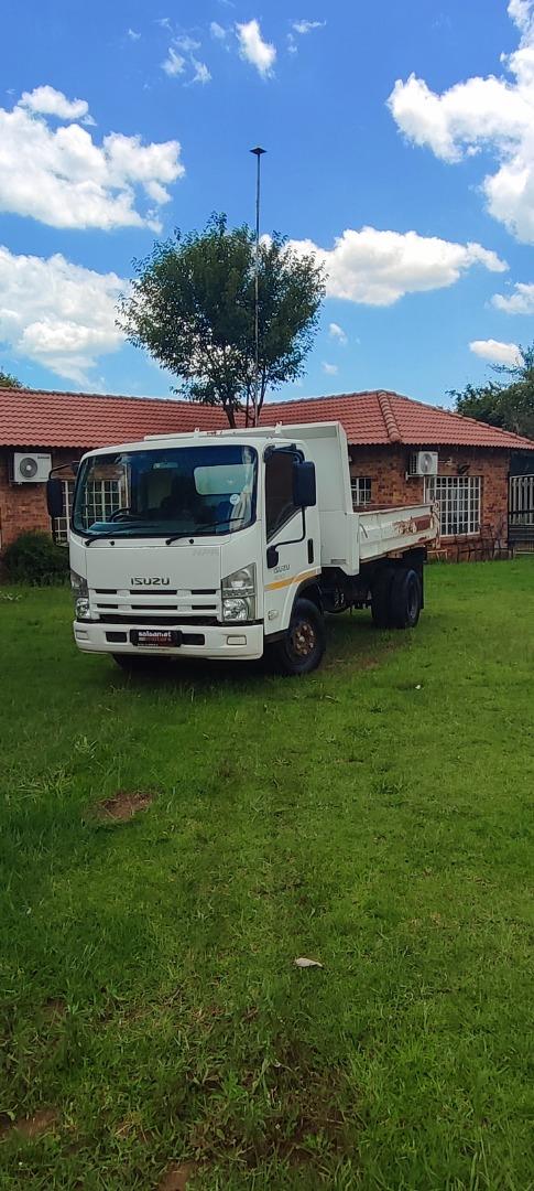Isuzu NPR 400 Salaamat Motors