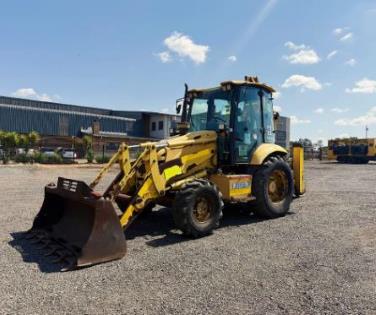 Komatsu WB93R 4x4 TLB Vdm Sales