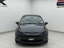 Ford Fiesta 5-door 1.4 Ambiente Ebk Auto Dealers LA Rochelle