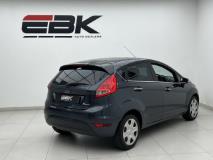 Ford Fiesta 5-door 1.4 Ambiente Ebk Auto Dealers LA Rochelle