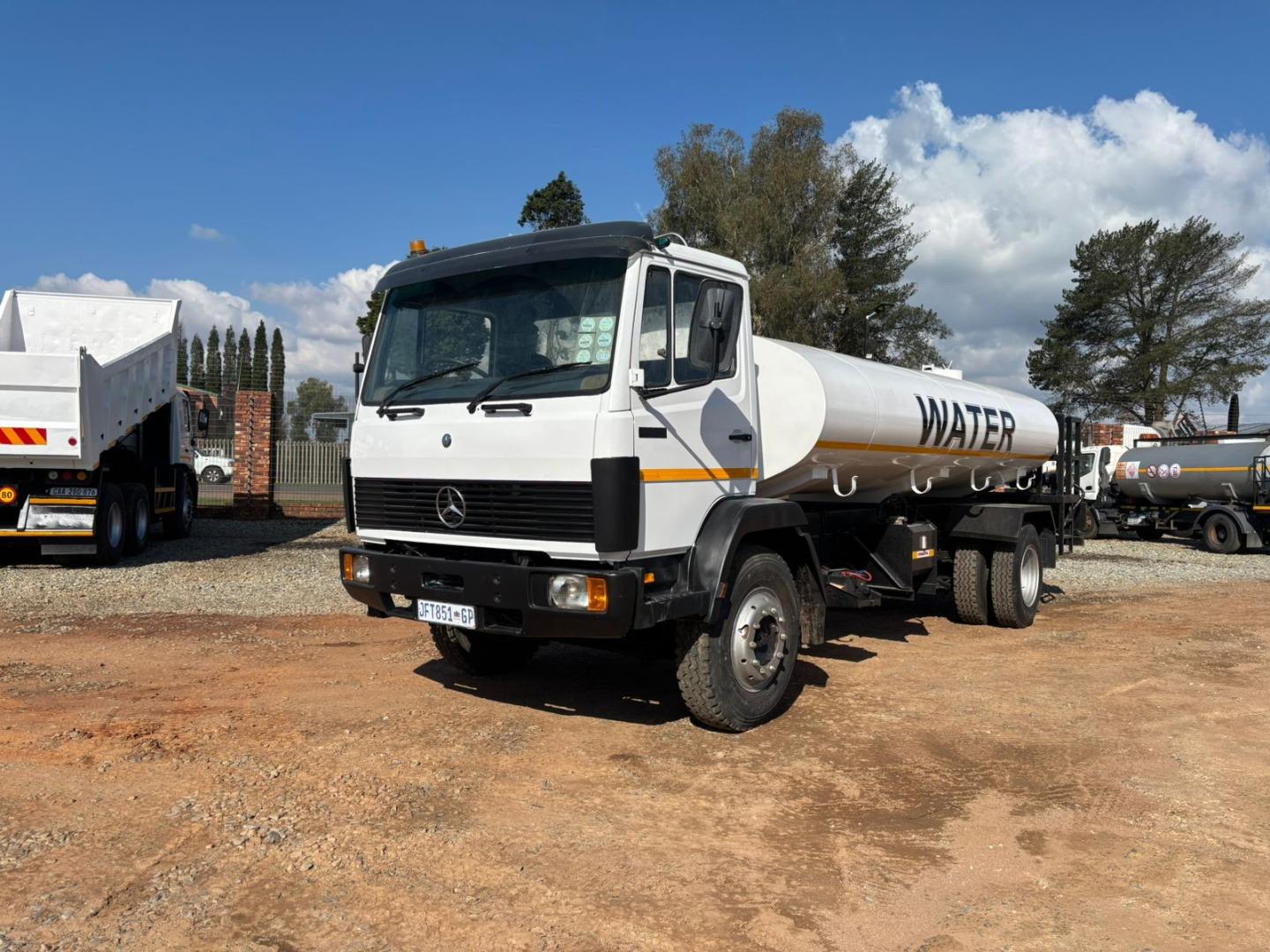 Mercedes-Benz ECONOLINER 10 000L WATER TANKER Rokon Truck and Plant Sales
