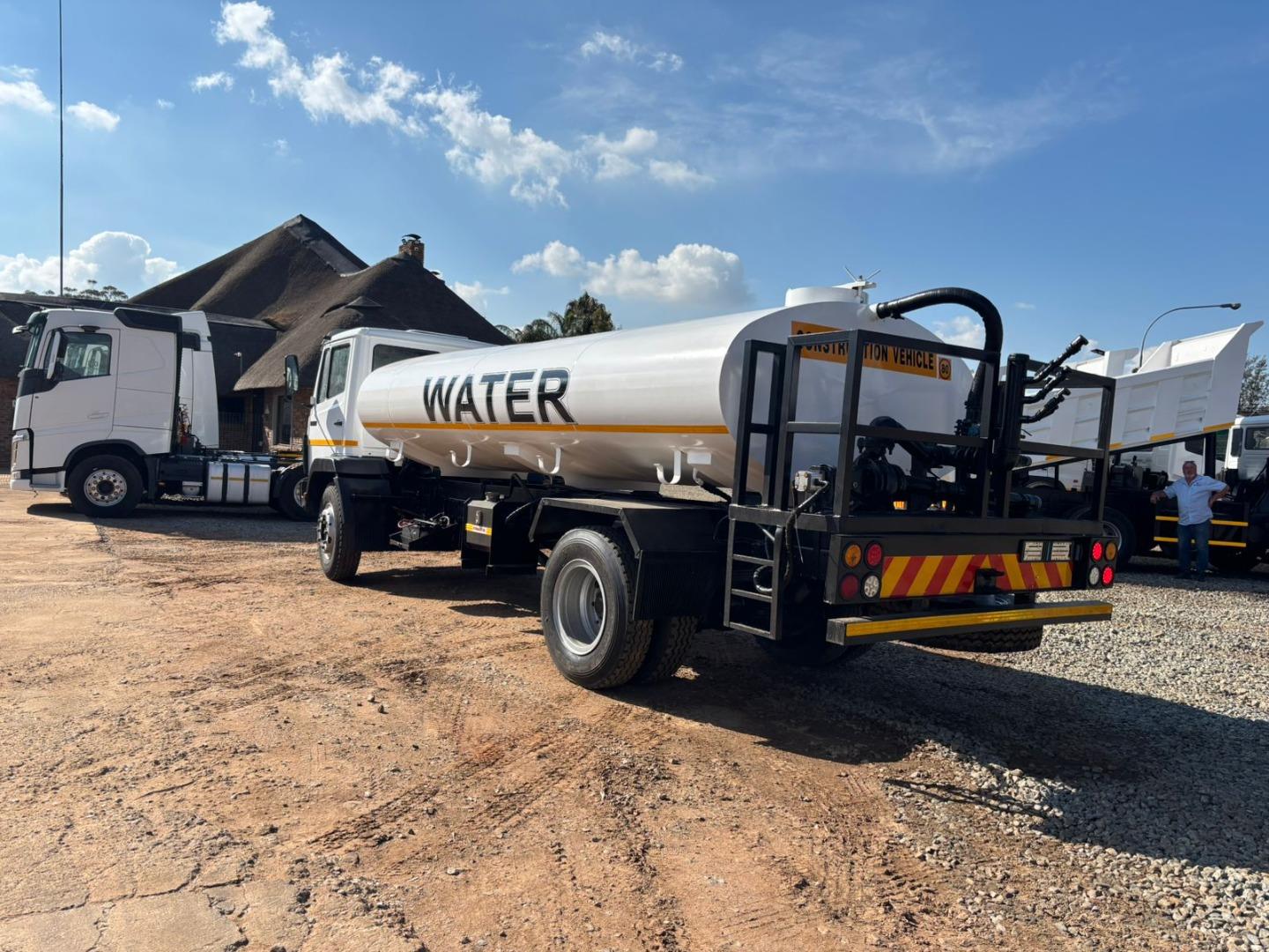 Mercedes-Benz ECONOLINER 10 000L WATER TANKER Rokon Truck and Plant Sales