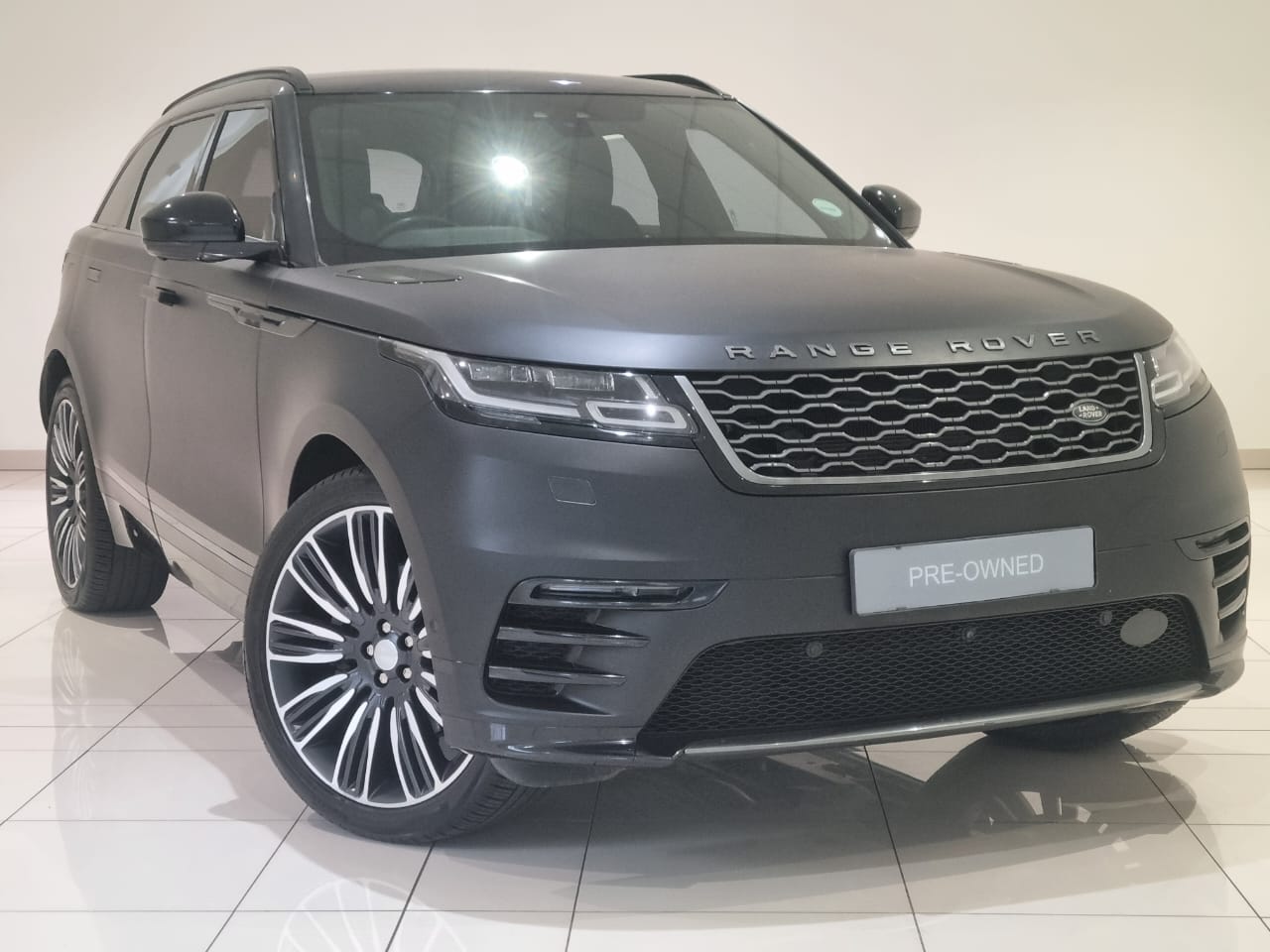 Land Rover Range Rover Velar D300 R-Dynamic HSE for sale in ...